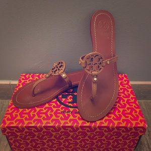 Gabriel Flat Thong Veg Leather